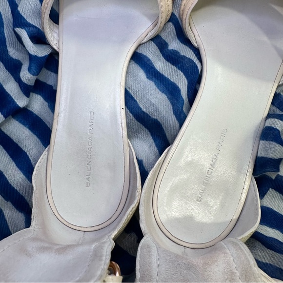 Balenciaga Leather Sandals 38 Ivory Color with Gold Tone Hardware GUC - Picture 12 of 15